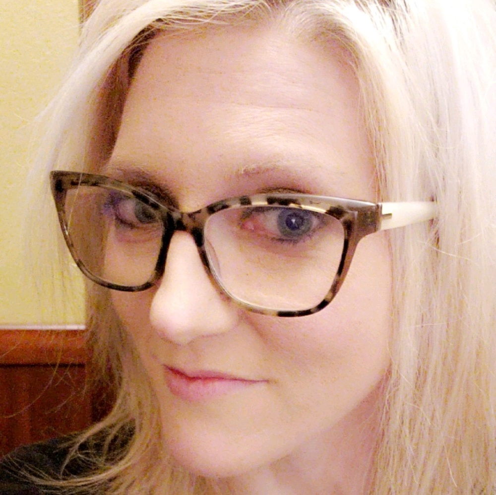 Meet your Posher, Raquel